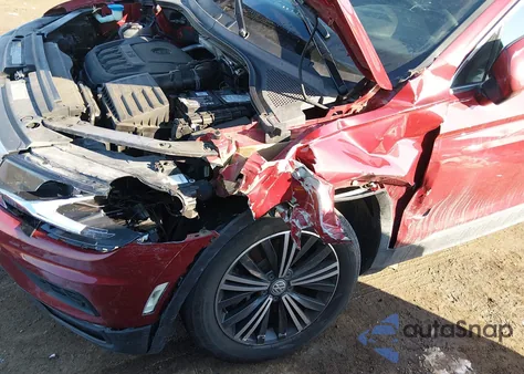 2019 Volkswagen Tiguan 2.0T Se/2.0T Sel/2.0T Sel R-Line/2.0T Sel R-Line Black z USA, uszkodzony, nr VIN 3VV2B7AX2KM096089